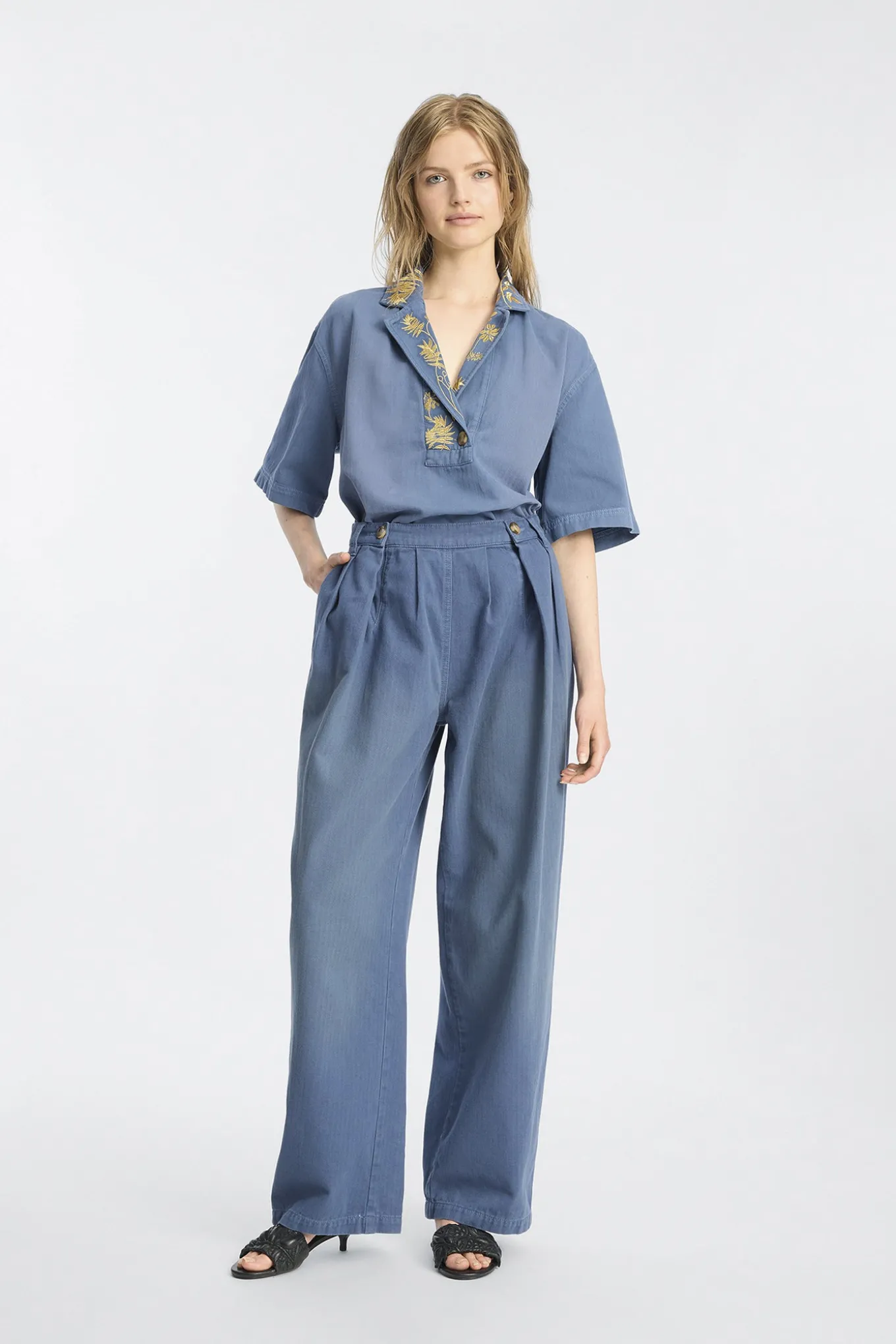 BLAISE 36Blue 1030/26107