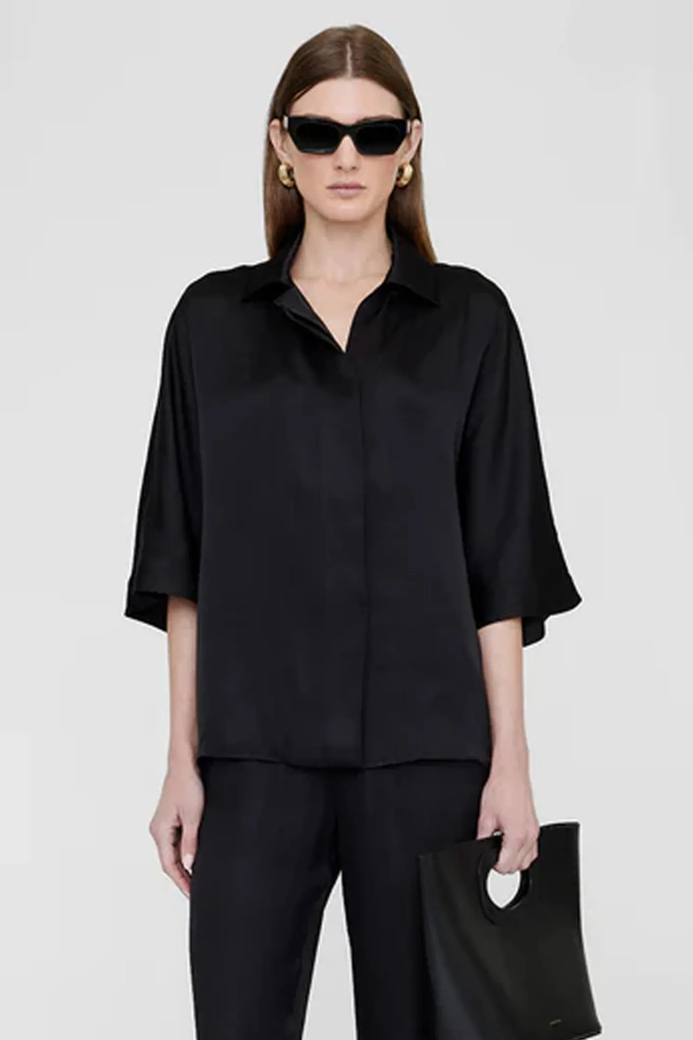 Julia Black A075828000A