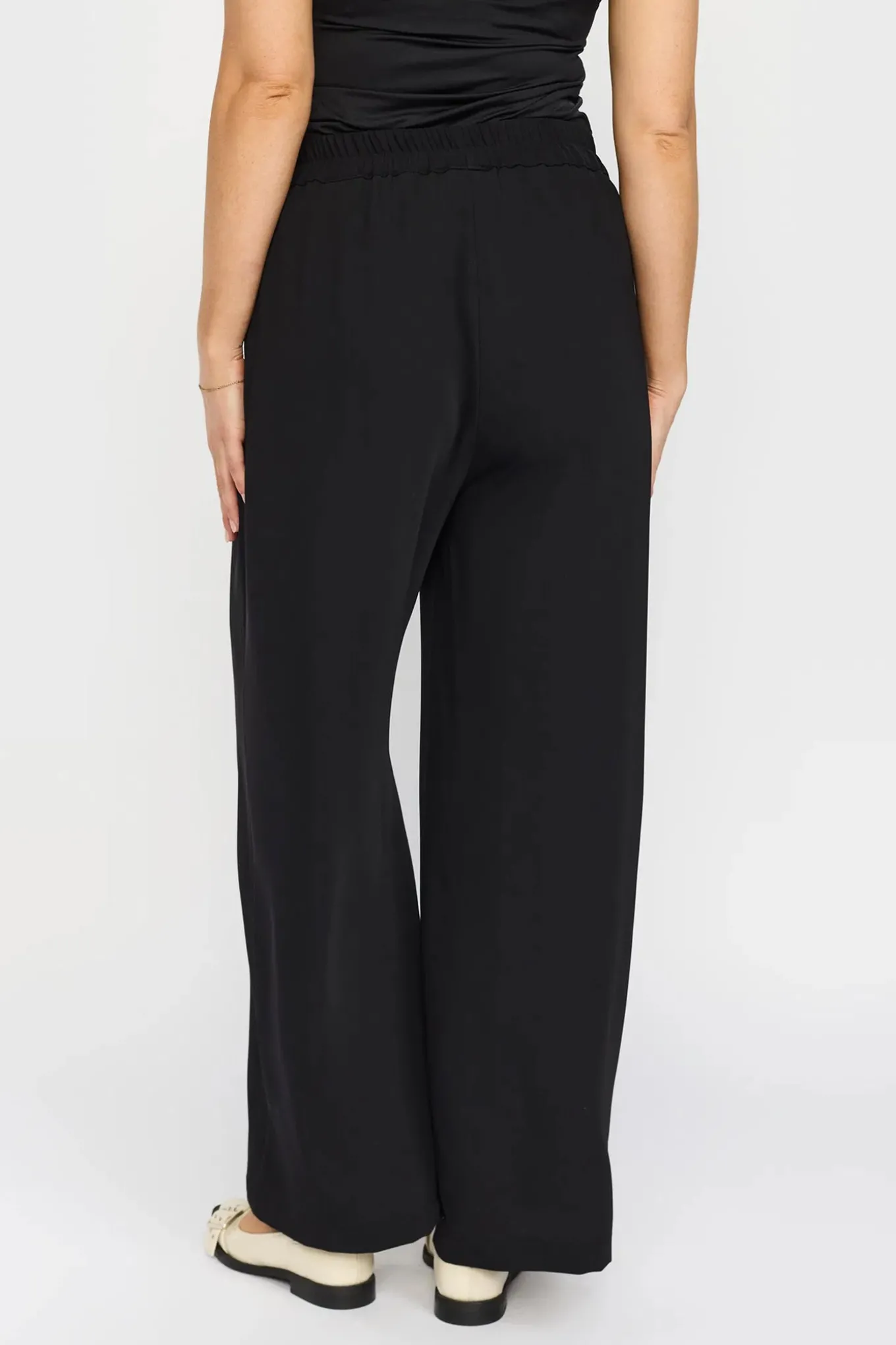 OFELIA.EA25 Black OFELIA.EA25